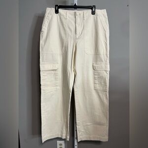 Universal Thread Women’s Off-White Cargo Pants